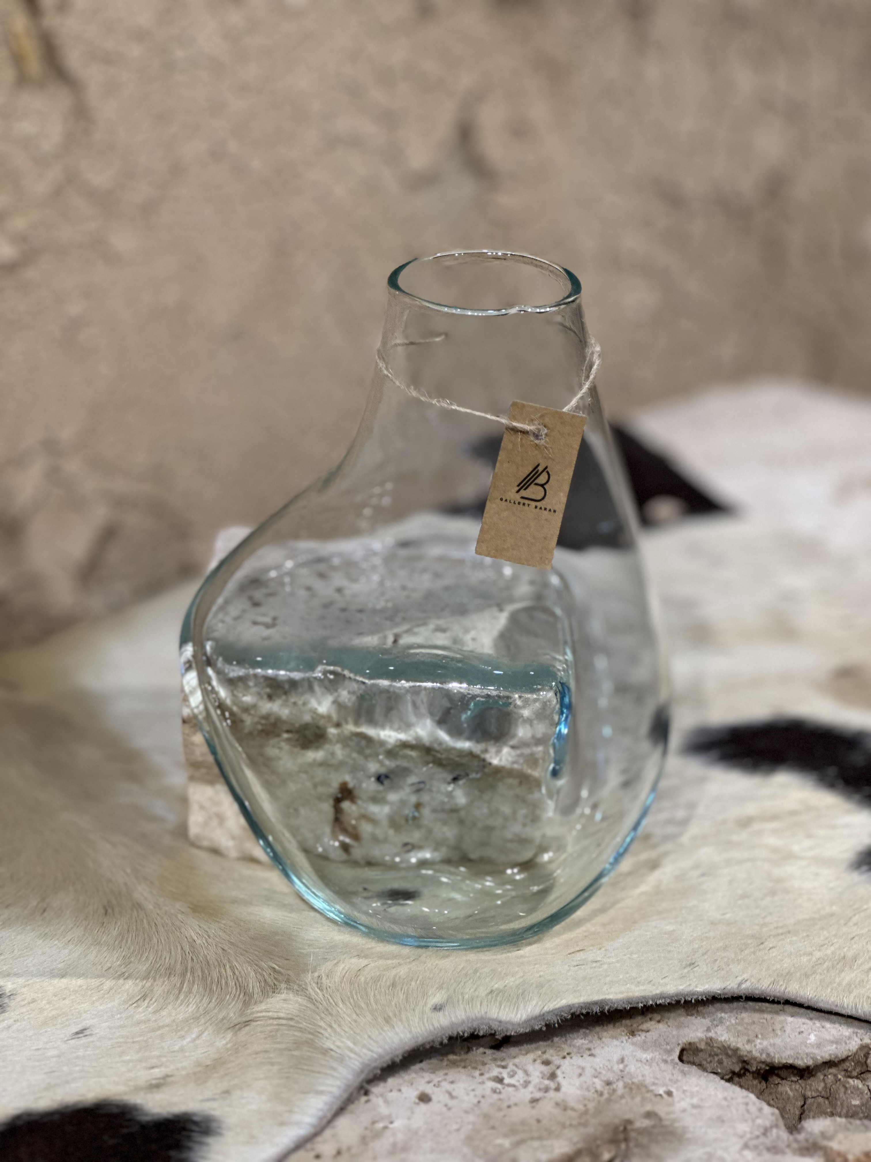 گلدان آبگینه سنگ و شیشه